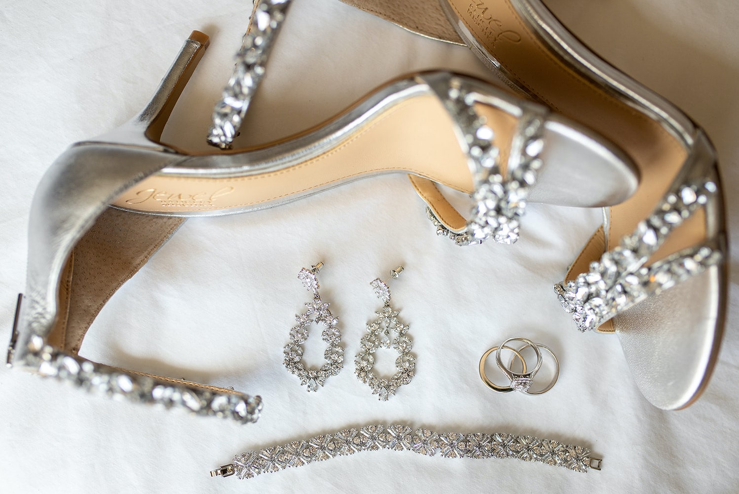 Bride's Wedding Accessories